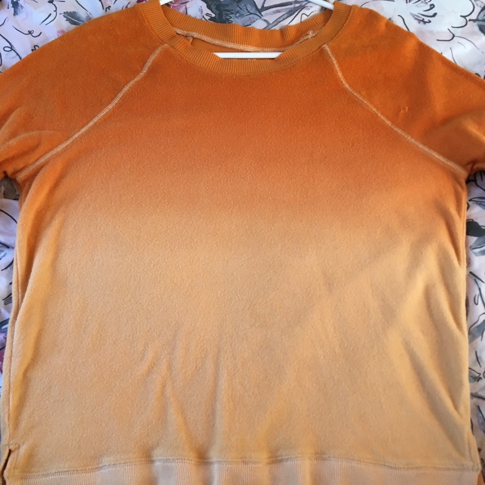 AE crew neck sweater
